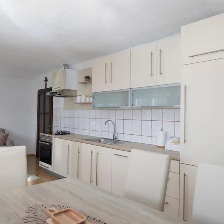 Rados Apartmán Kupres (Canton 10)
